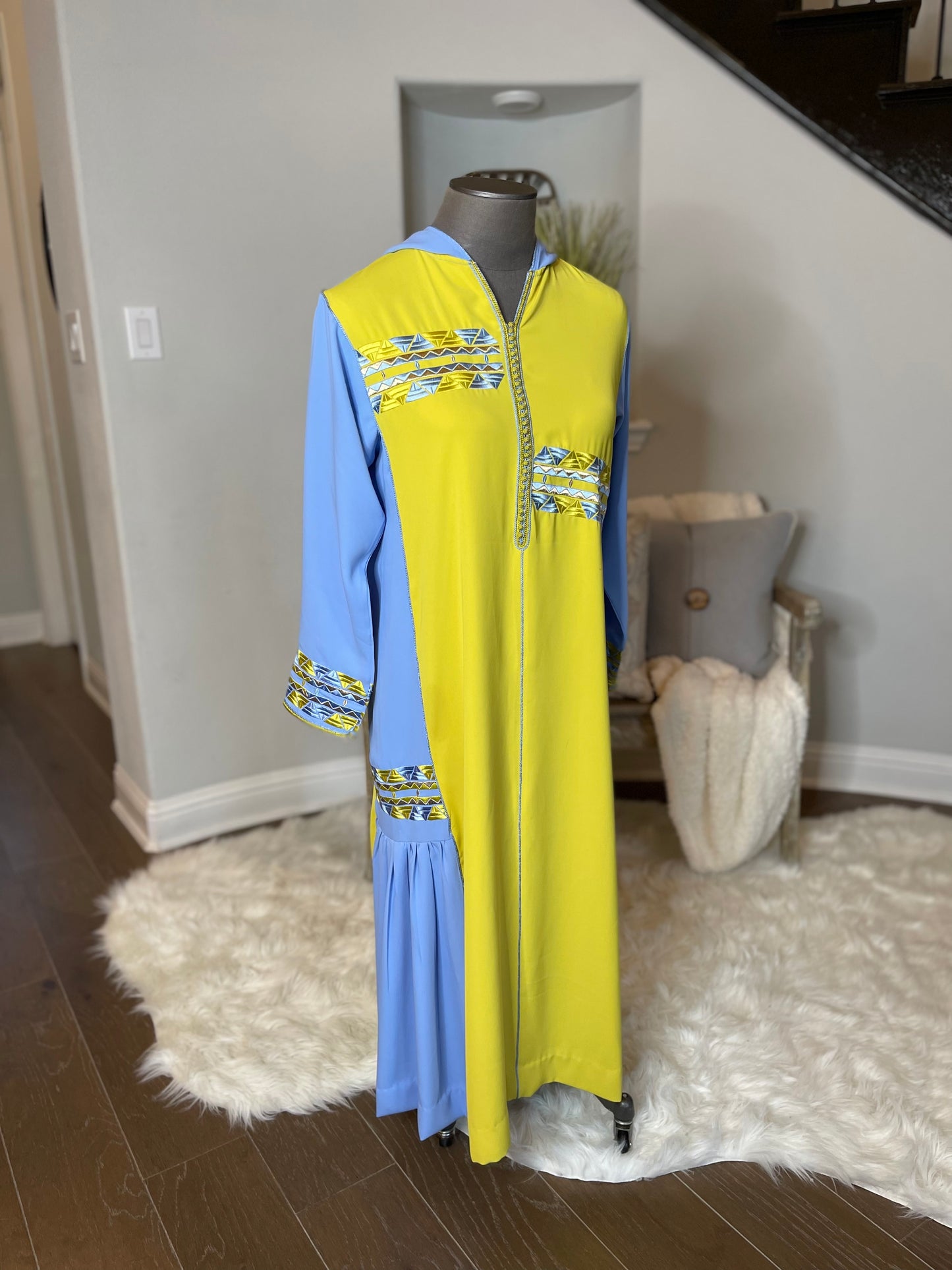 JELLABA WITH EMBROIDERY AND FOLDS