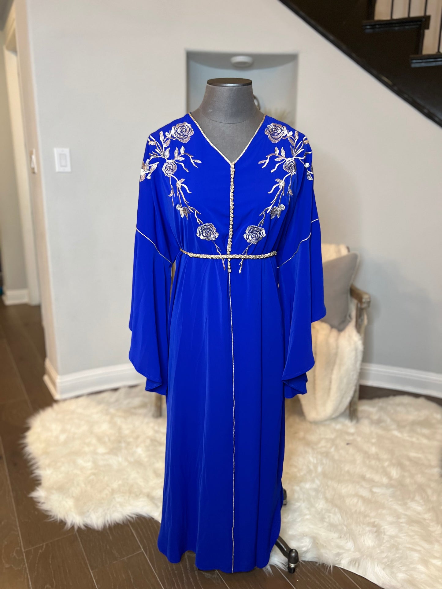 MODERN CAFTAN WITH EMBROIDERY