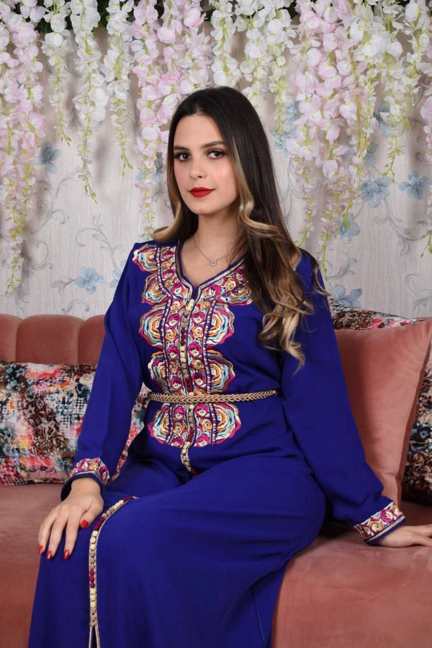 MOROCCAN CAFTAN MATROUZ ( EMBROIDERY ) HALFWAY