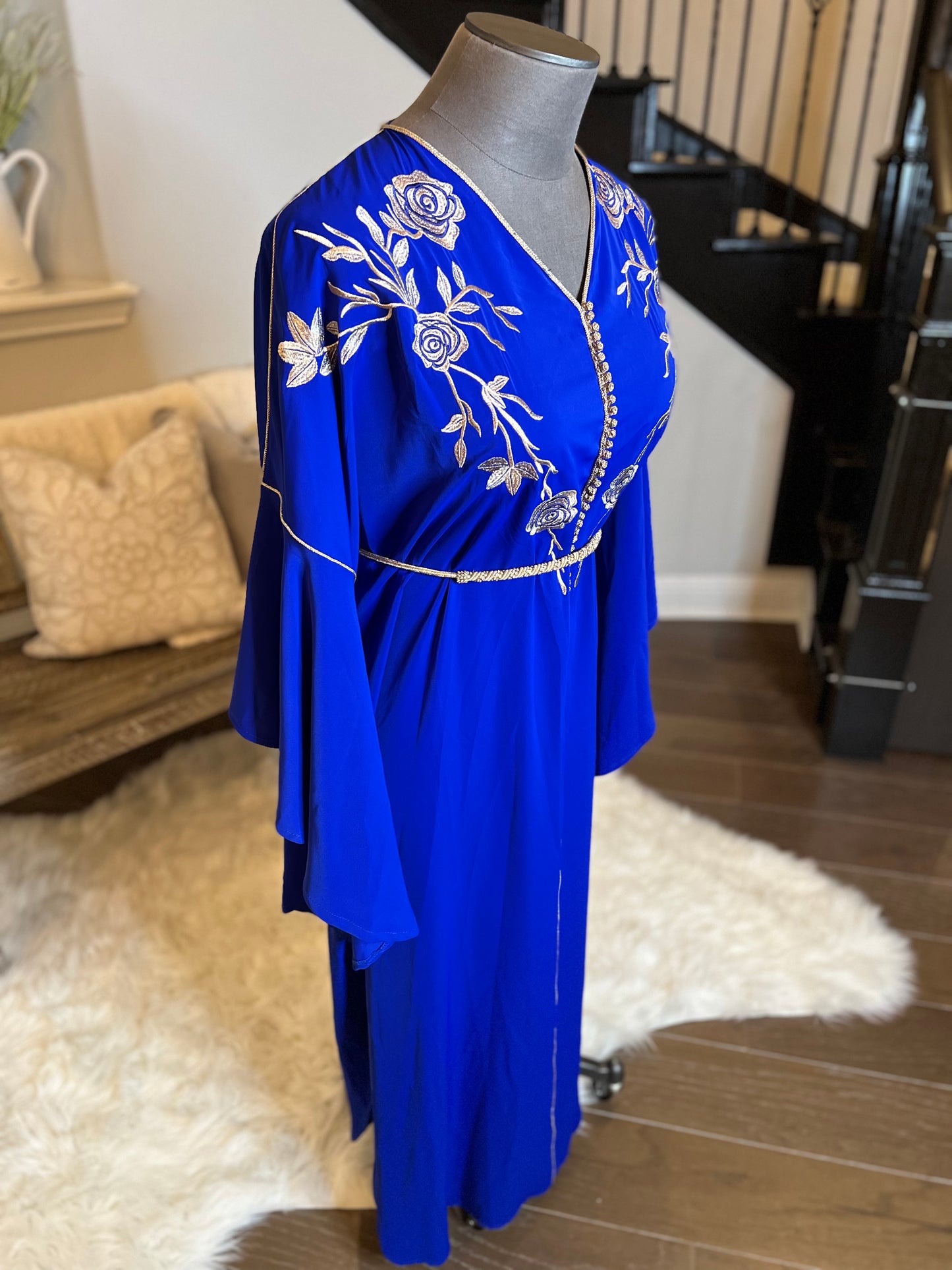 MODERN CAFTAN WITH EMBROIDERY