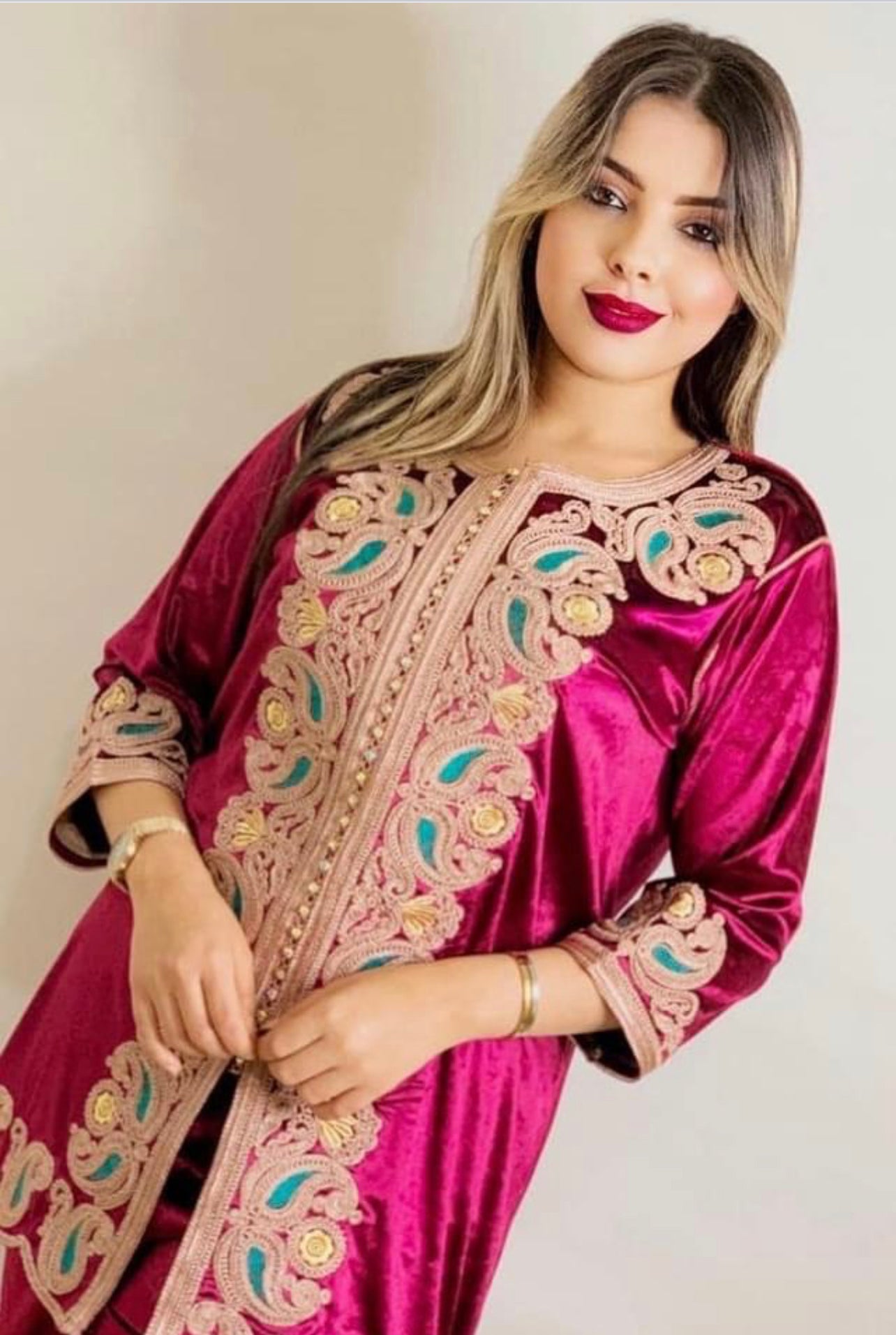 MOROCCAN JABADOOR WITH COLORFUL EMBROIDERY